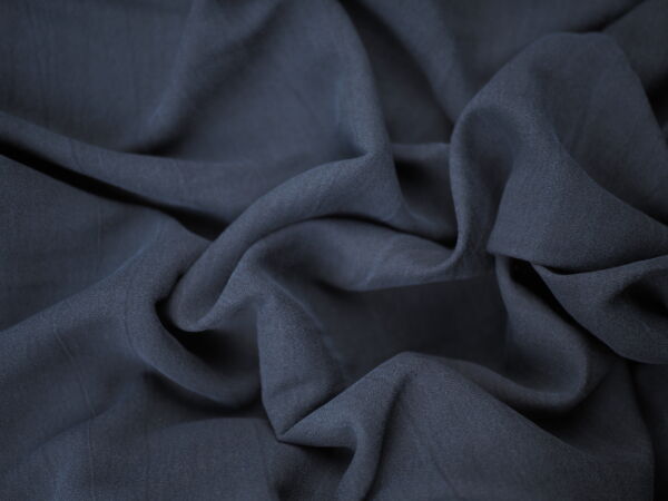 Schwarzer Viskose Crepe