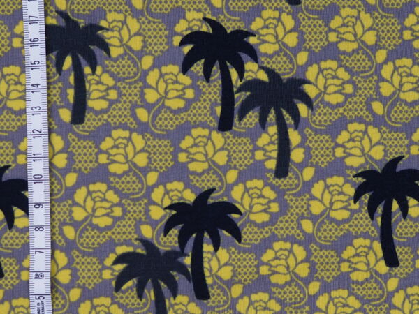 senfgelber Palmenstrand