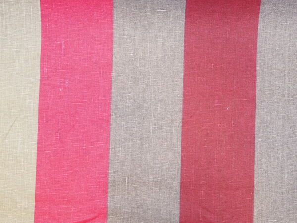 Pink/hellbraun/rot Wachstuch mit Streifen