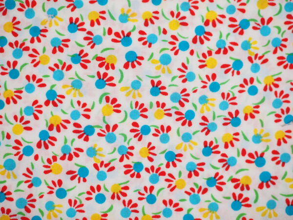 Weisse Baumwolle mit abwechslungsreichem Blumenmuster